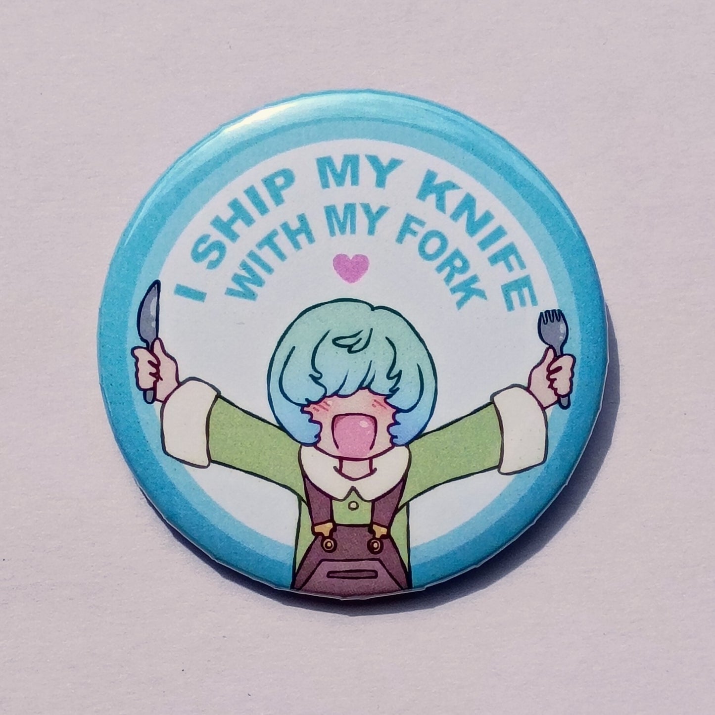 Tonal color edges "I ship" badges