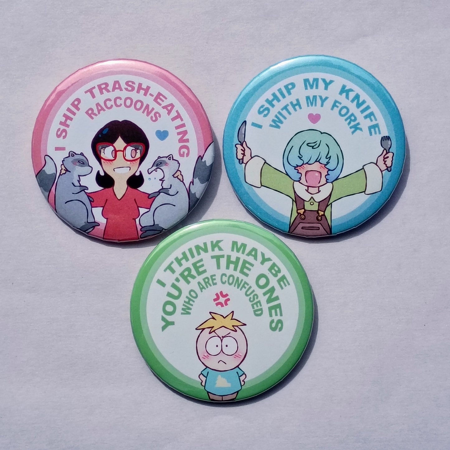 Tonal color edges "I ship" badges