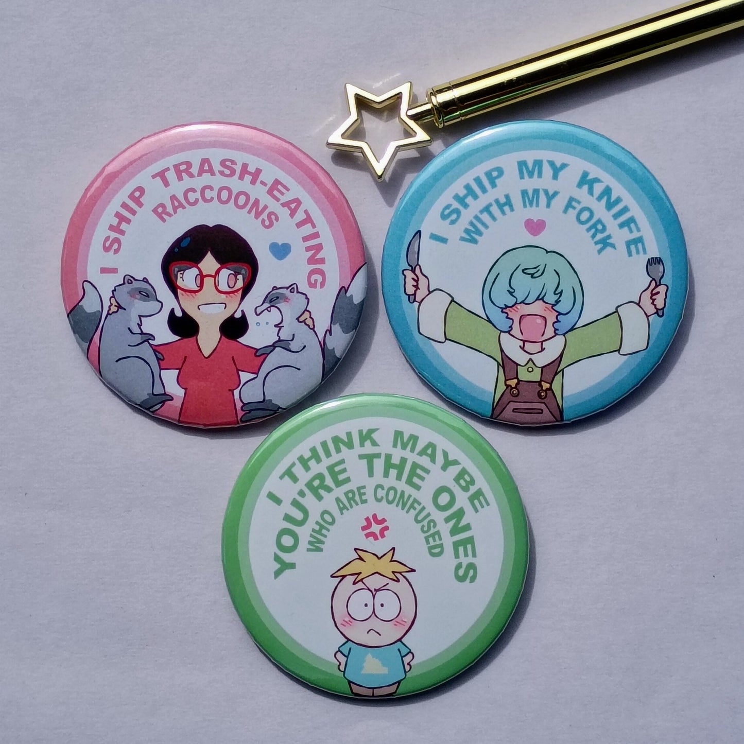 Tonal color edges "I ship" badges